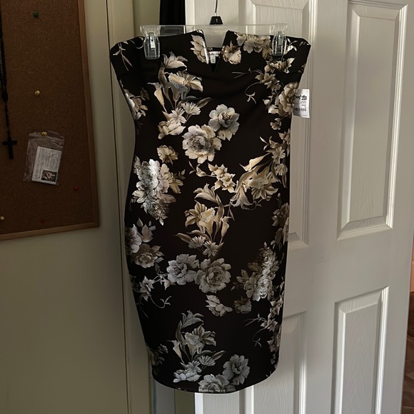 Never worn! Comfortable stretchy dress - Picture 1 of 3